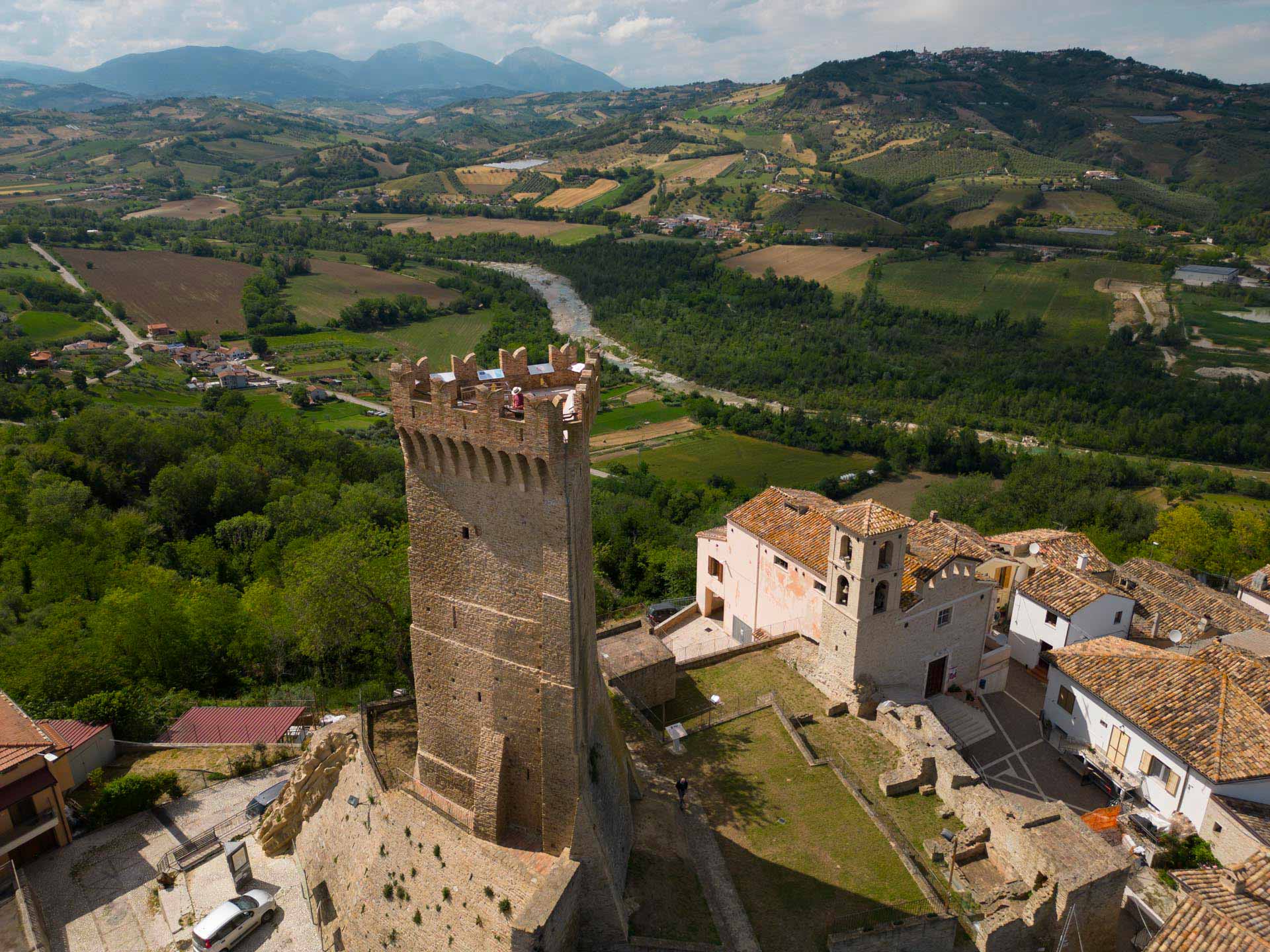 torre-di-montegualtieri-cermignano-valle-delle-abbazie